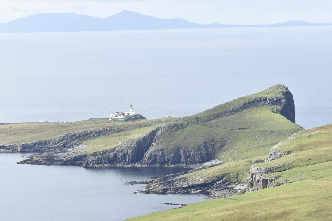 Waterfall View Milovaig Exterior photo
